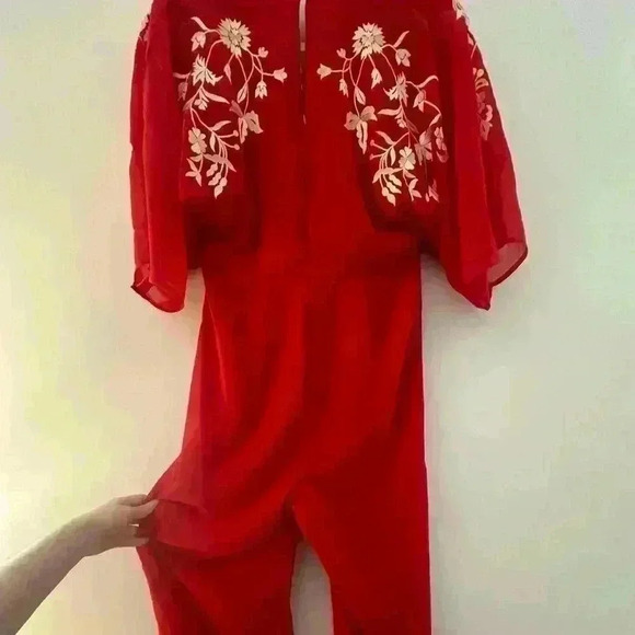 Hope & Ivy The Divine Tie Front Open Back Red Jumpsuit - Picture 5 of 6